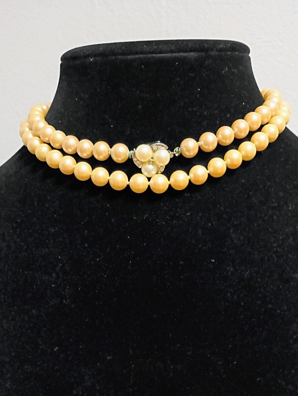 Vintage Faux Pearl Choker Necklace
